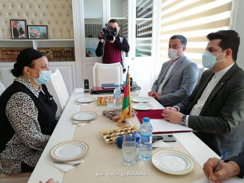 اهدای ۳۵۰ كتاب مرجع علمی ایران به انستیتو شرق شناسی جمهوری آذربایجان