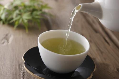 اثر چای سبز بر مبتلایان به سندرم تخمدان پلی کیستیک