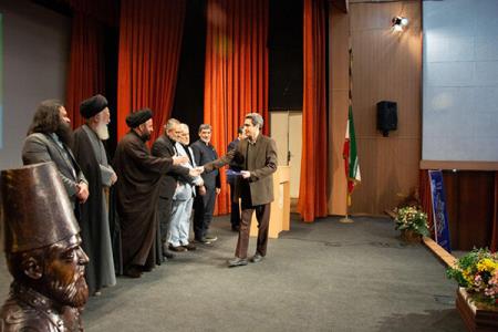 غربی ها از امیركبیر ناراضی بودند چون از آنها دستور نمی گرفت