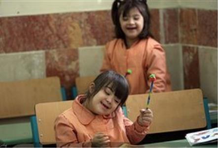 تأثیر سیستم آموزش فراگیر بر رشد افراد كم توان ذهنی
