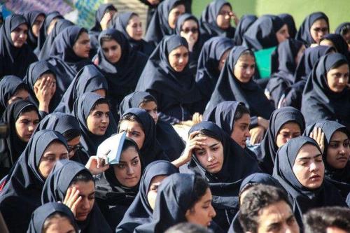 چگونه باید بهداشت بلوغ را به دختران آموزش داد؟